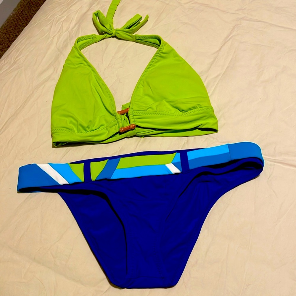Bikini with belt